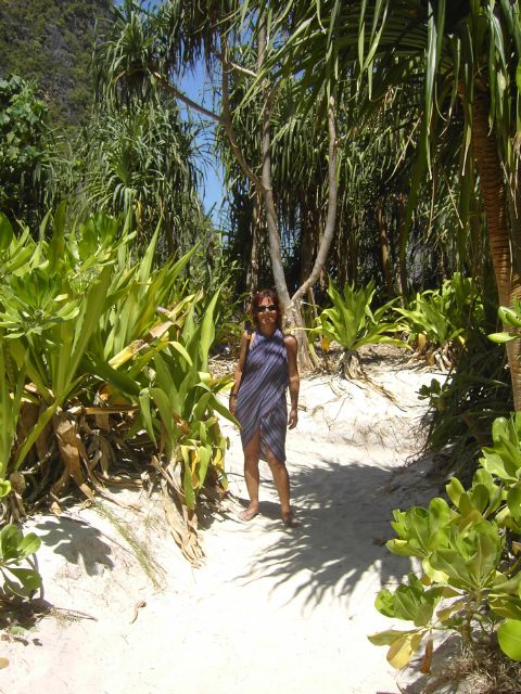 [PICT2978.JPG]