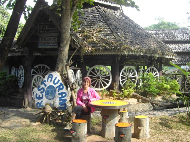 [0-PICT2337+(Small).JPG]