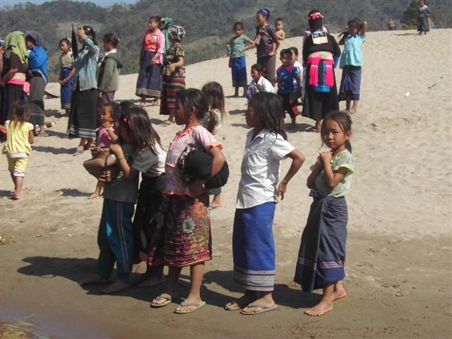 [PICT2762+(Small).JPG]