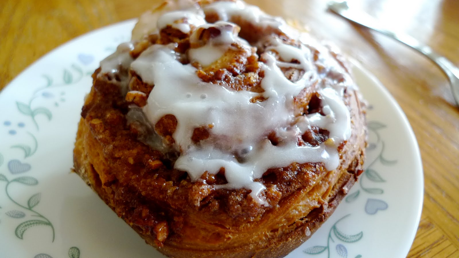 Bon Appétempt The Millennial, the Baby Boomer & the Cream Cheese