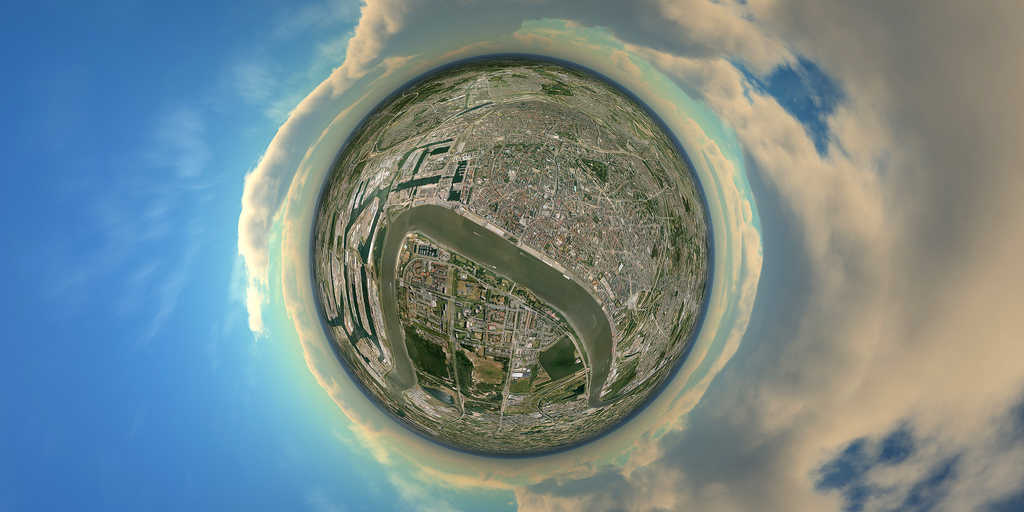 [1292864845_7e255c881e_b.jpg]