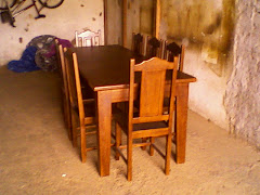 Mesa Pé L Tom Imbuia,C/ Cadeiras Almofada
