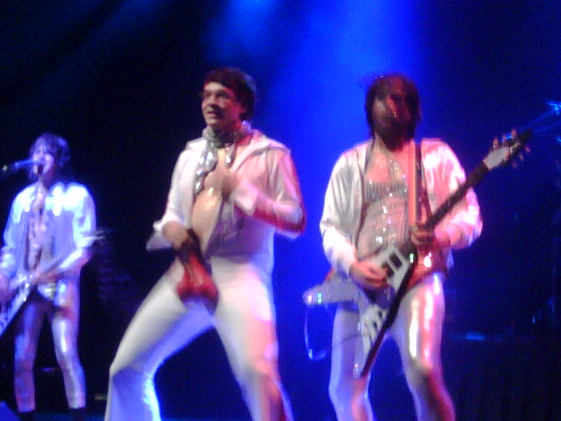 [IMG00123-20090815-2049.jpg]