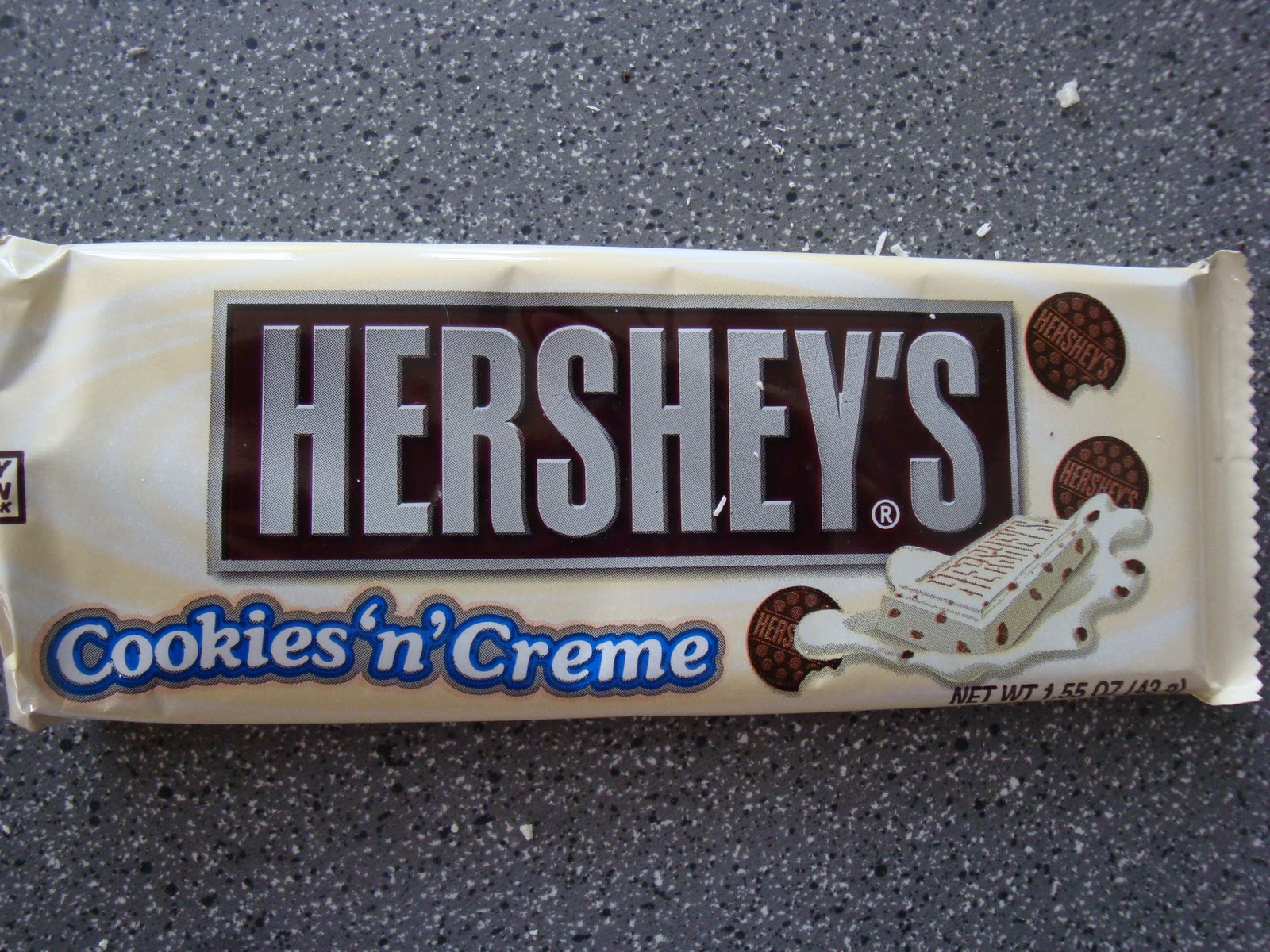 Foodie at Fifteen Hershey's Cookies and Cream Blondies