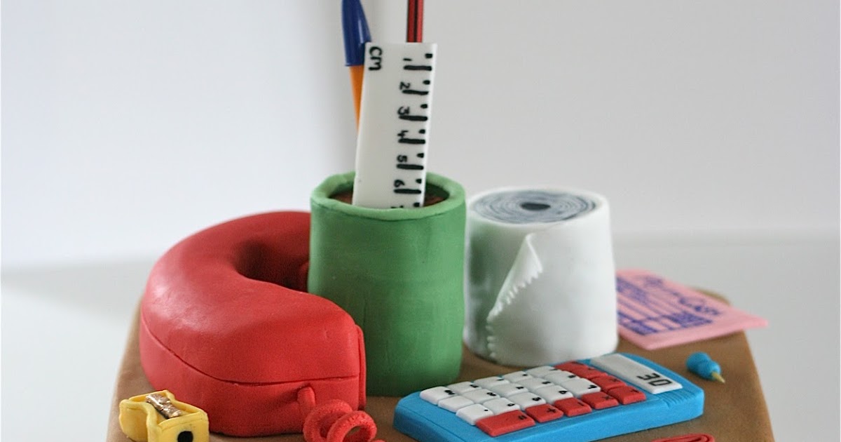 Milli's kitchen Stationery cake