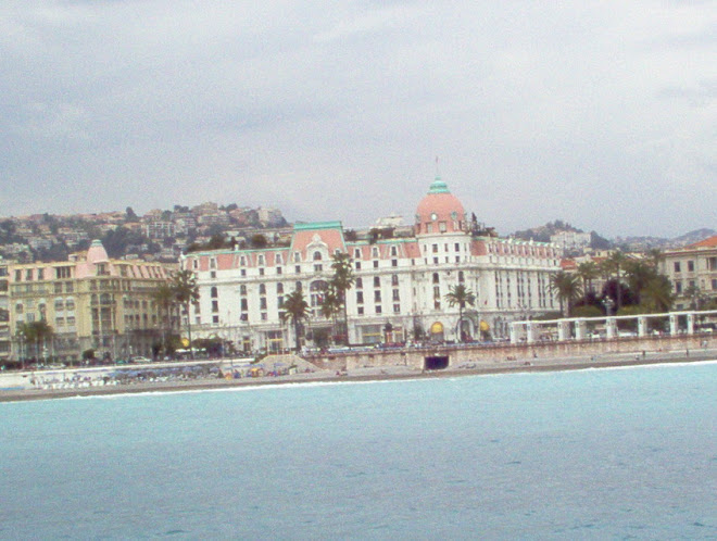 Rue d'Antibes from the Sea - Cannes (France)