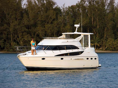 The 408 Motoryacht proves that a midsize yacht can offer all the comforts of ... The 408 Motoryacht proves that a midsize yacht can offer all the comforts of ...