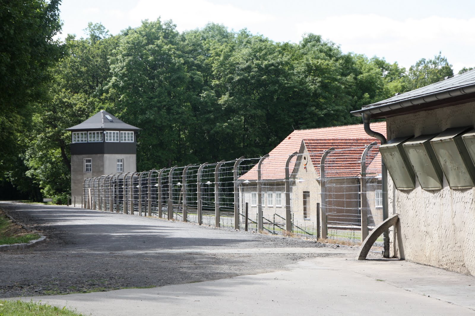 Уличная библиотека Buchenwald