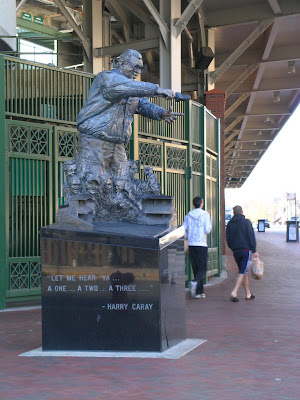 Harry Caray Statue Crack