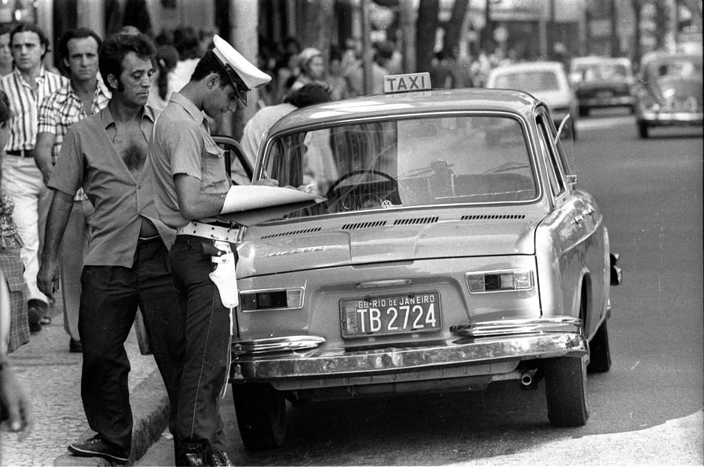 Antigos Verde Amarelo Trânsito & táxis no Rio de Janeiro