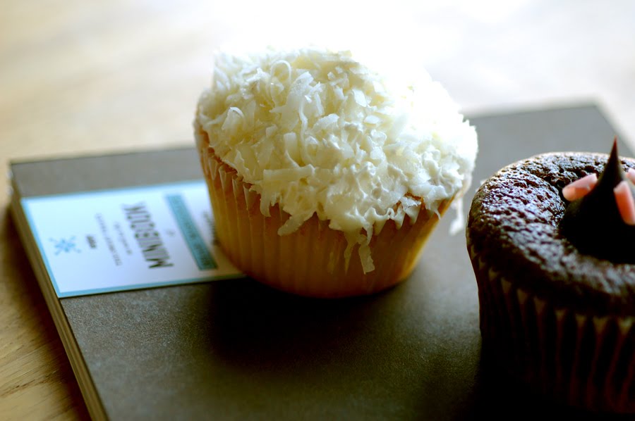 [cupcakes_01.JPG]