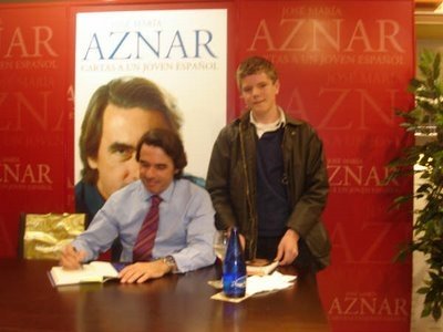 [Aznar+libro.JPG]