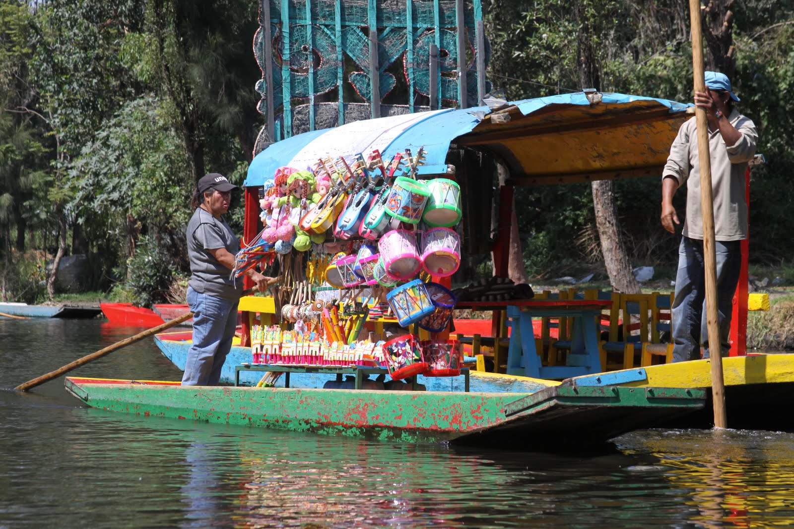 The Amazing Adventures of los von ZauRunyon! Xochimilco October 2010