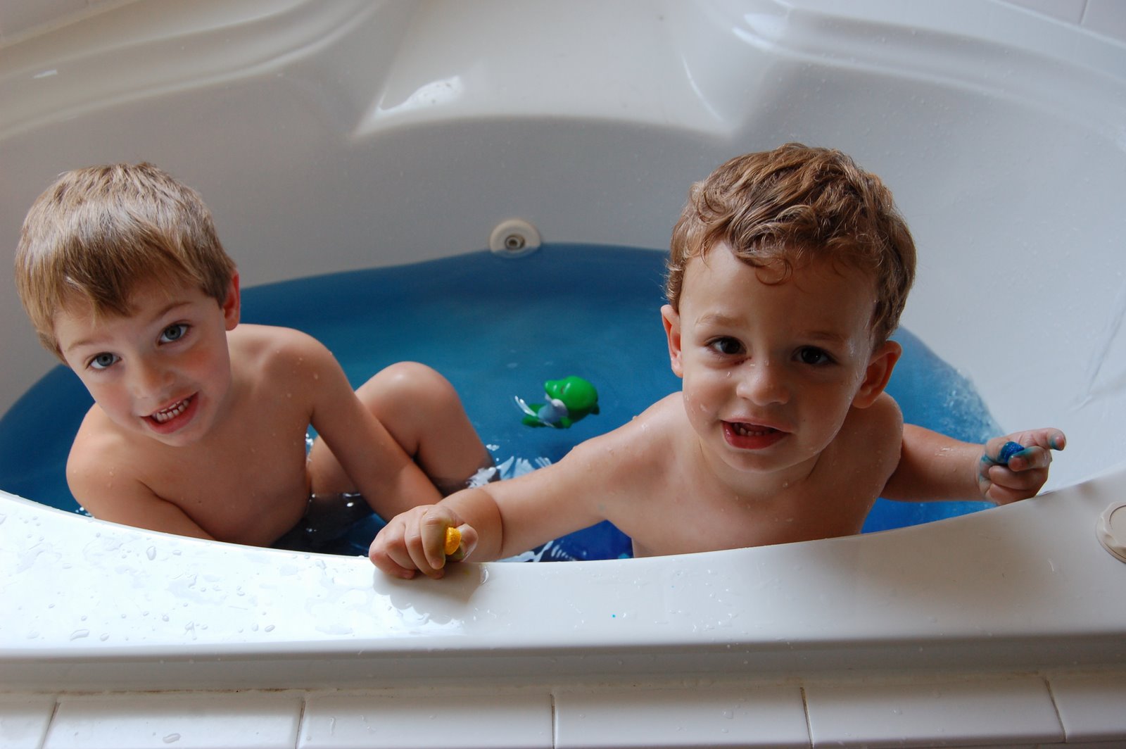 The Wollen Kids Tub Fun