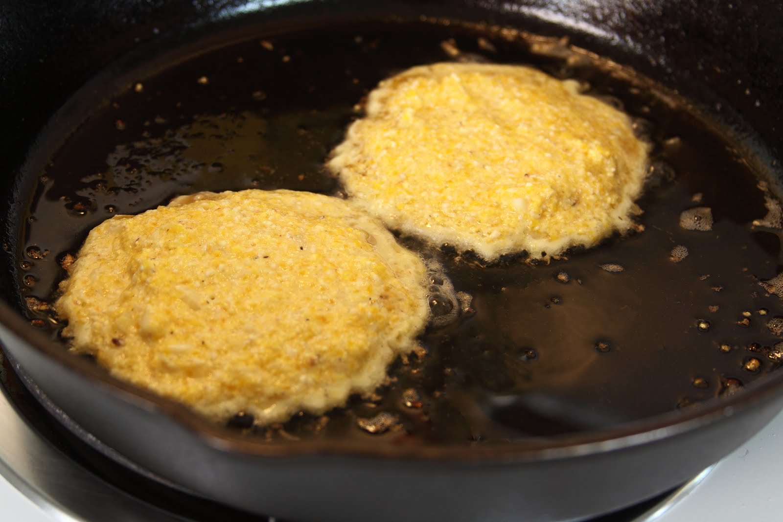 ShowFood Chef Pinto Beans & Fried Corn Bread Southern Family Cooking