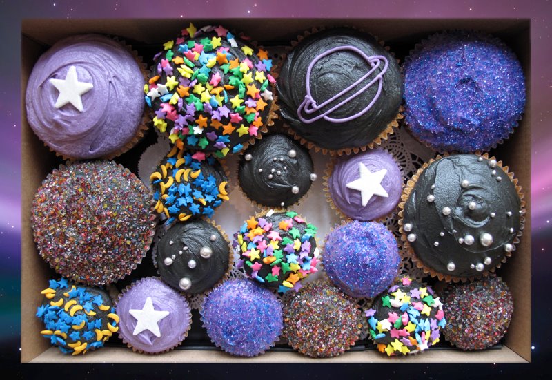 [Intergalactic+cupcakes.jpg]