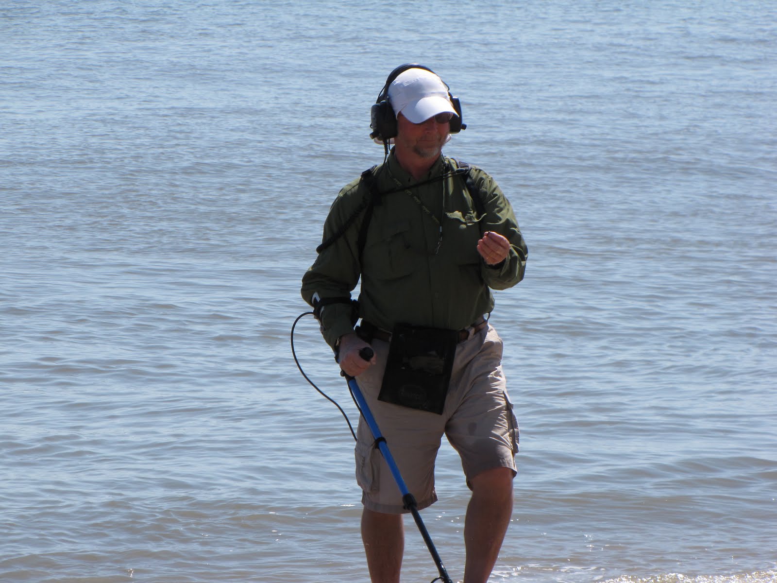 Oh the Urbanity I Sea! Beach Metal Detector