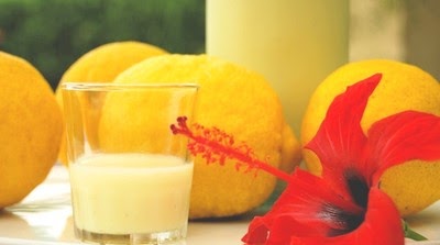 Limoncello Cake Recipe White Chocolate Curls Mascarpone Lemon Curd Raspberry Limoncello Cake Recipe White Chocolate Curls Mascarpone Lemon Curd Raspberry