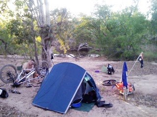 [Pic_Easten+ck+bush+camp.jpg]