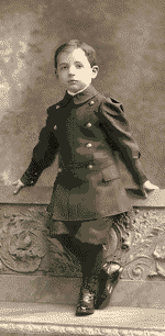 [1908+Aaron+Copeland+age+6.gif]