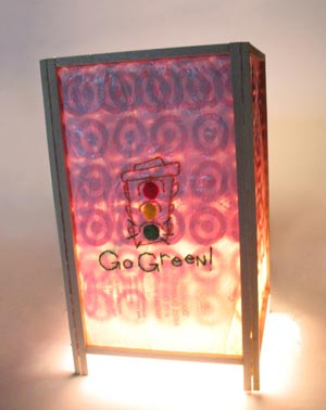 [lampada+di+plastica+riciclata.jpg]