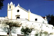 [Igreja+Matriz+e+muralha.jpg]