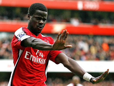 PSG---> Manu? Emmanuel+eboue+emmanuel+arsenal+2009+2008+2010