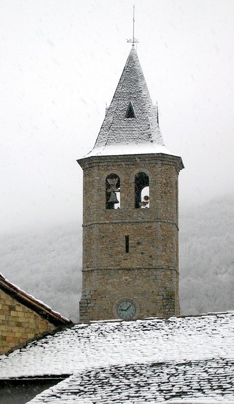 [campanar.jpg]
