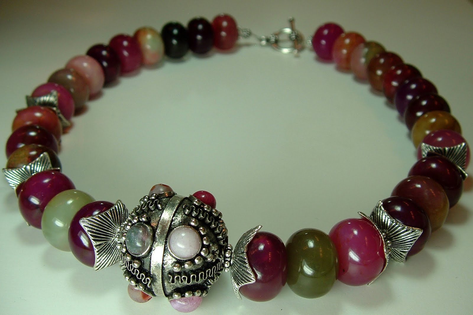 [funky+necklace.JPG]