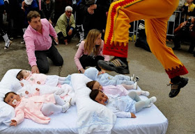 The Baby Jumping Festival Of Castillo photos The Baby Jumping Festival Of Castillo photos