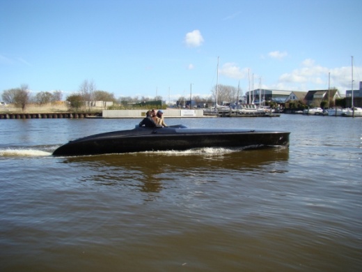 world's first solar speedboat pictures