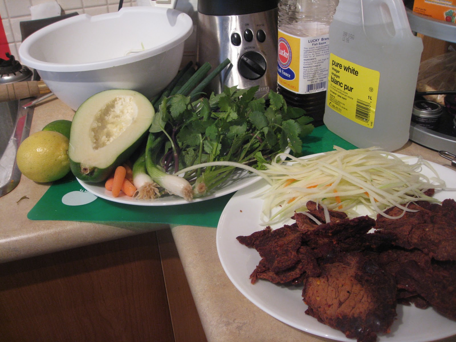 Traveling TRINket Goi Du Du Kho Bo (Vietnamese Green Papaya Salad with