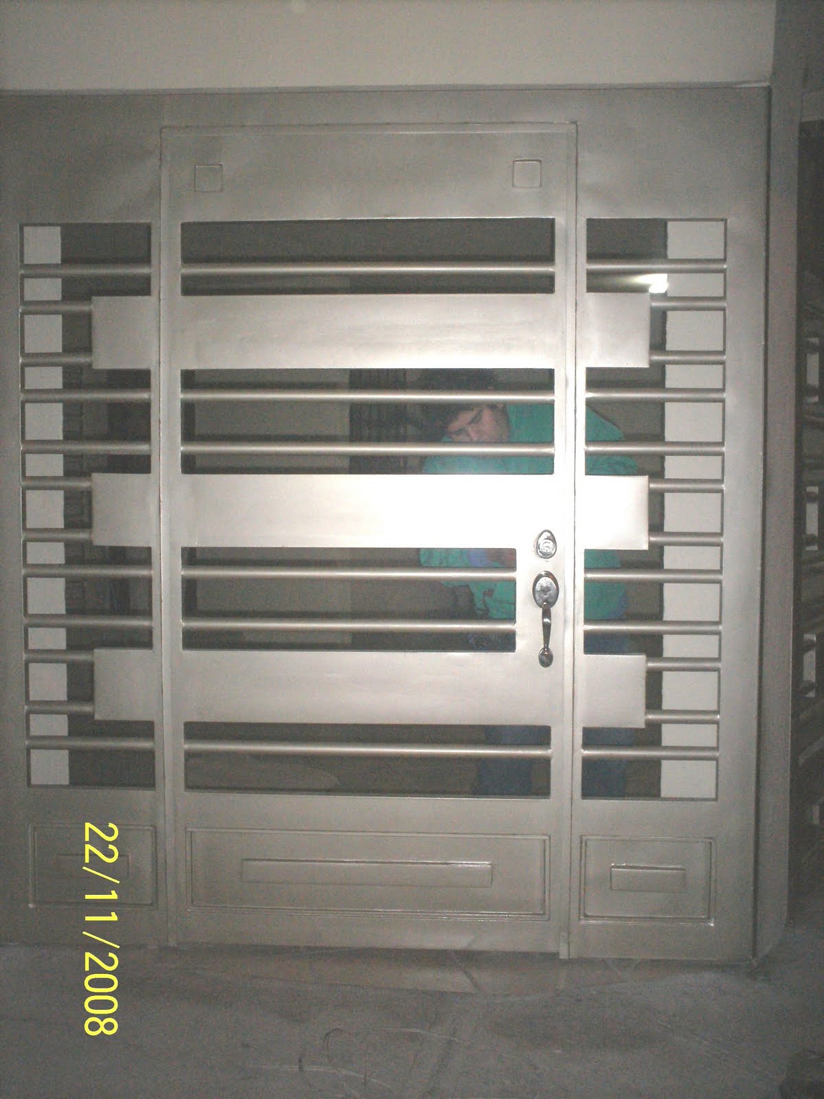 corredizo en tres hojas, fijo y pórtico lateral, modelo RPPB-008 corredizo en tres hojas, fijo y pórtico lateral, modelo RPPB-008
