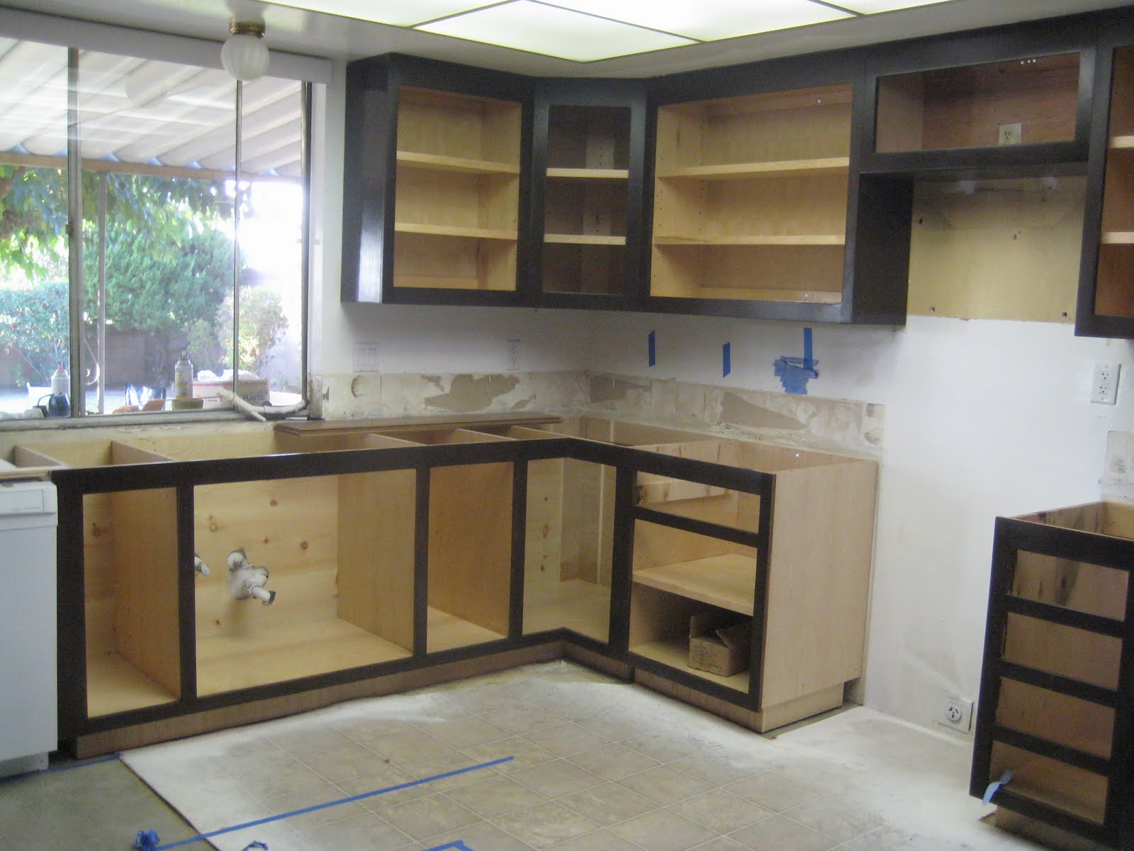 [kitchen_001.JPG]