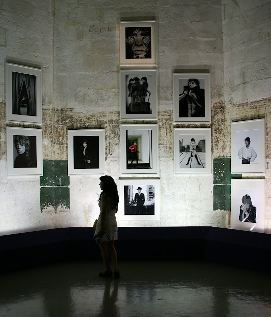 exposición_de_fotografía_de_mick_jaegger_en_arlés