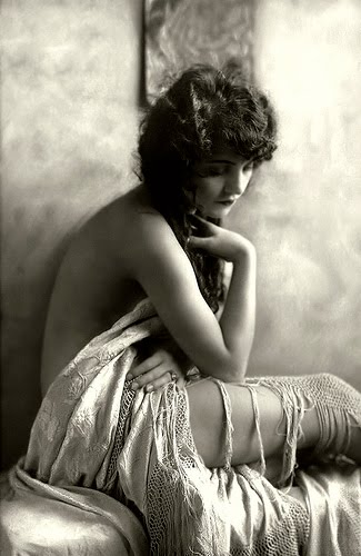 [ziegfeldgirl3.jpg]