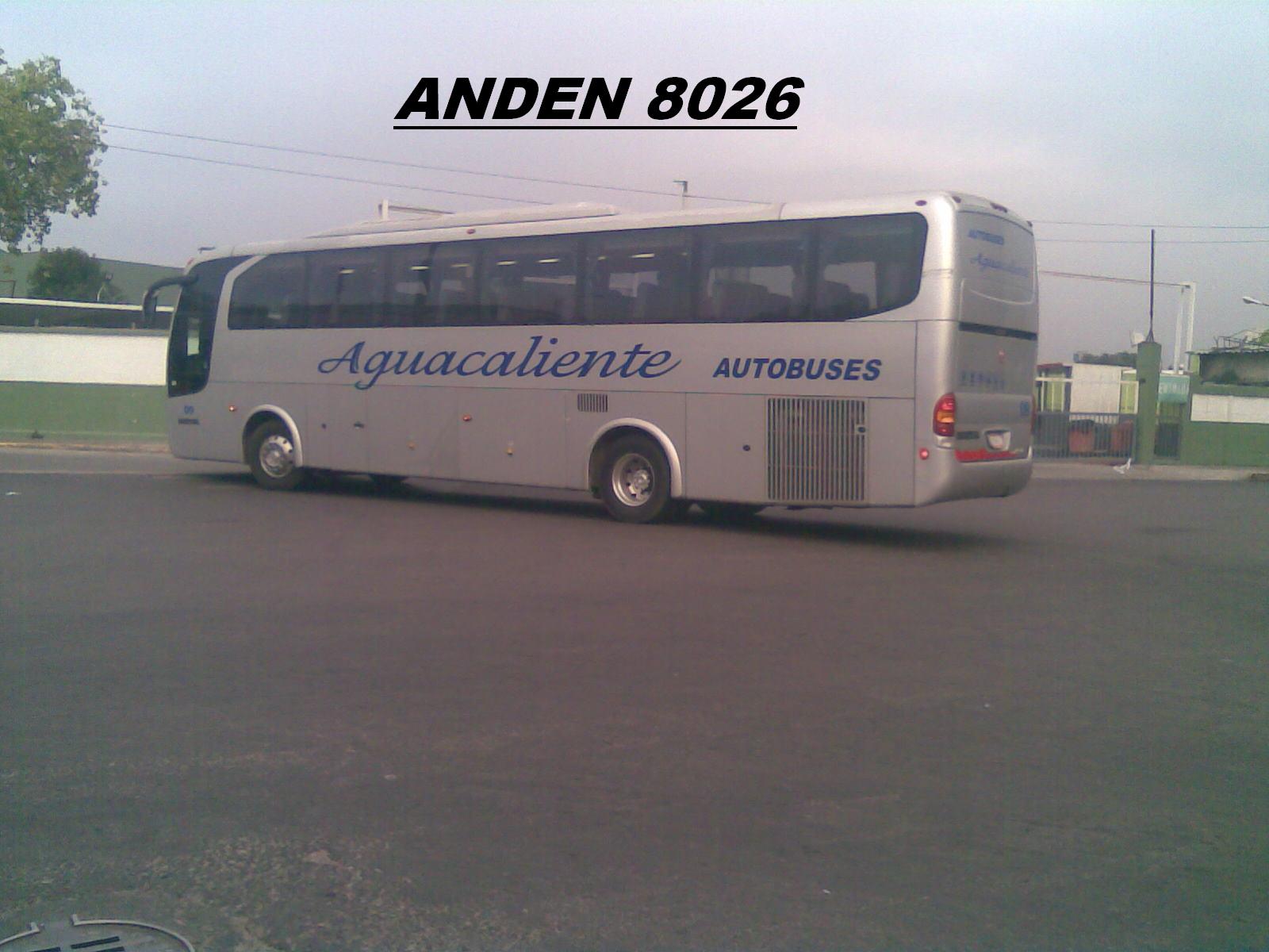 ANDEN 8026 EL LADO AMABLE DEL AUTOBUS: 1379 AUTOBUSES AGUA CALIENTE