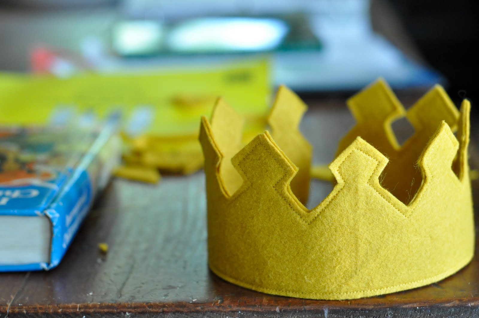 No Sew Felt Crown Tutorial- Inspired By Where The Wild Things Are Pretty  Real