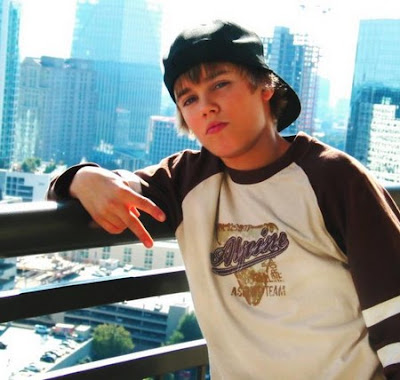 Justin Bieber justin bieber facebook pics. Justin Bieber