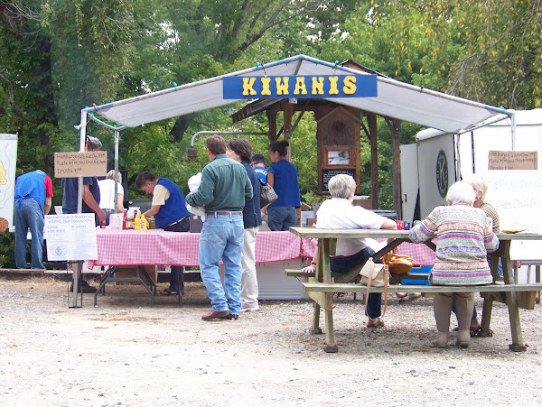 Kiwanis have a booth for hungry visitors
