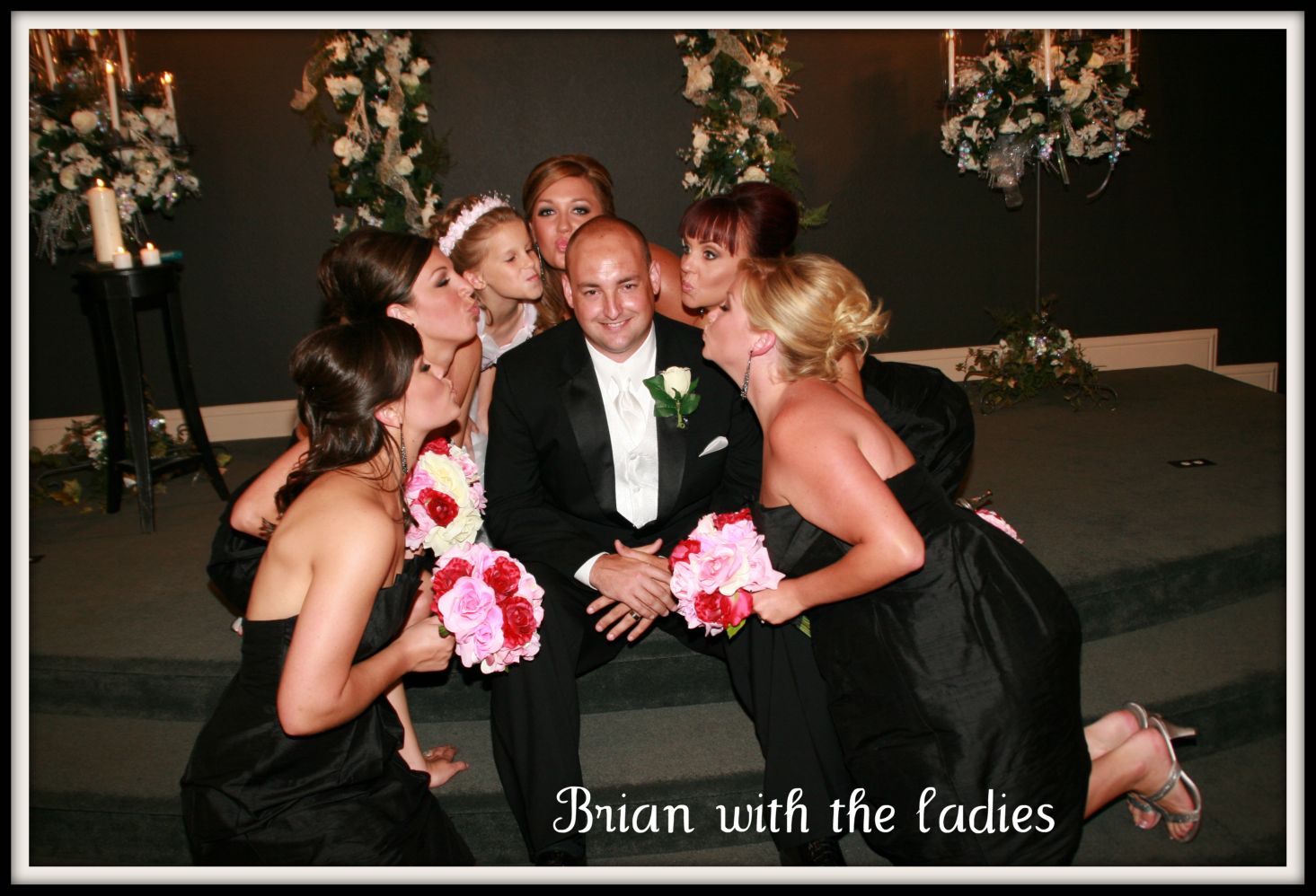 [Brian+with+the+ladies.jpg]