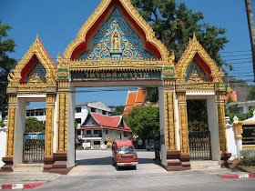 Wat Vichit Sangkaram entrance