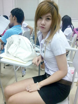 Thai-school-girl-2.jpg