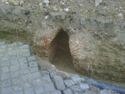 [acesso_a_cripta.jpg]