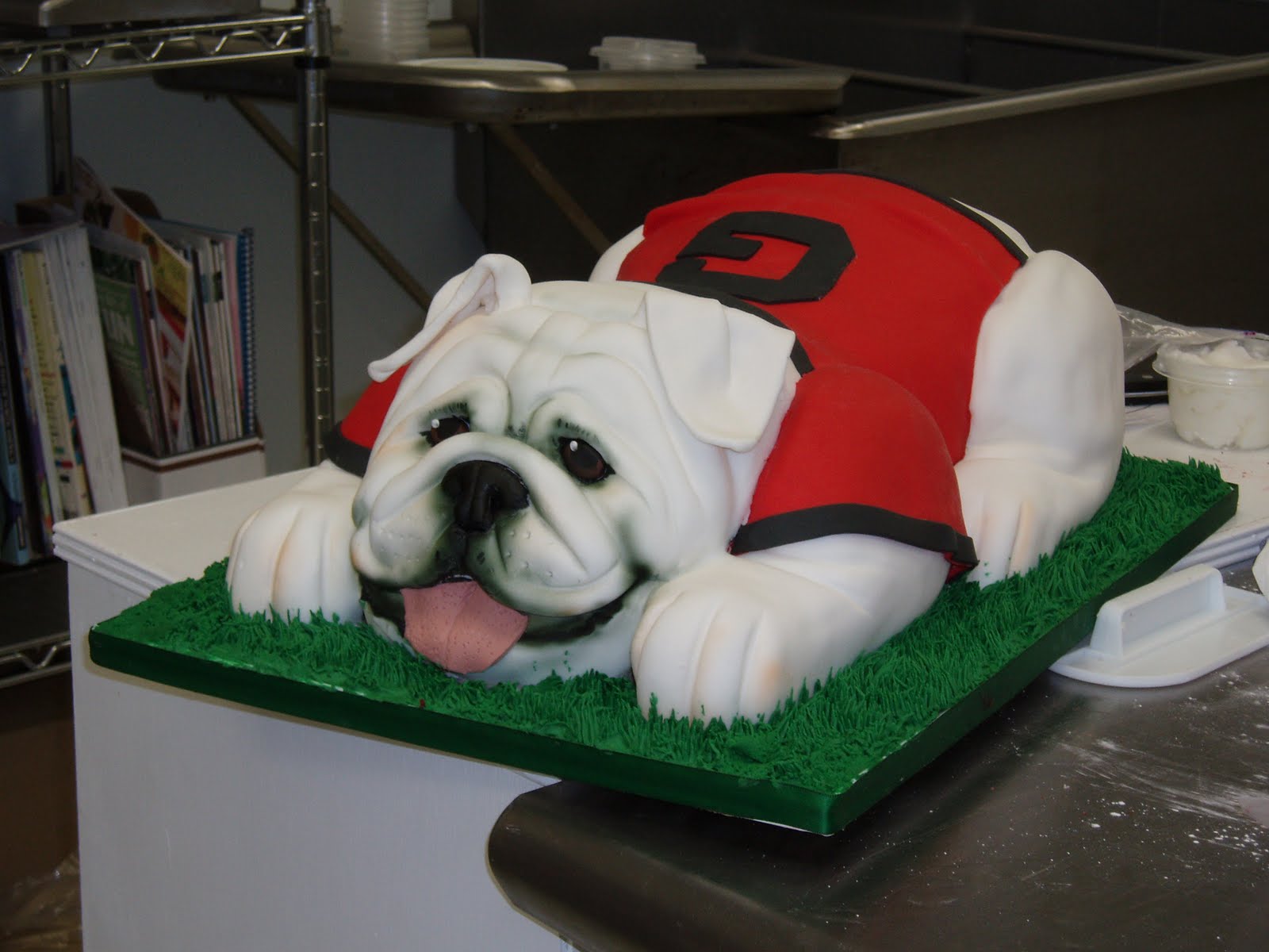 Cake Believe: Bulldog! Cake Believe: Bulldog!