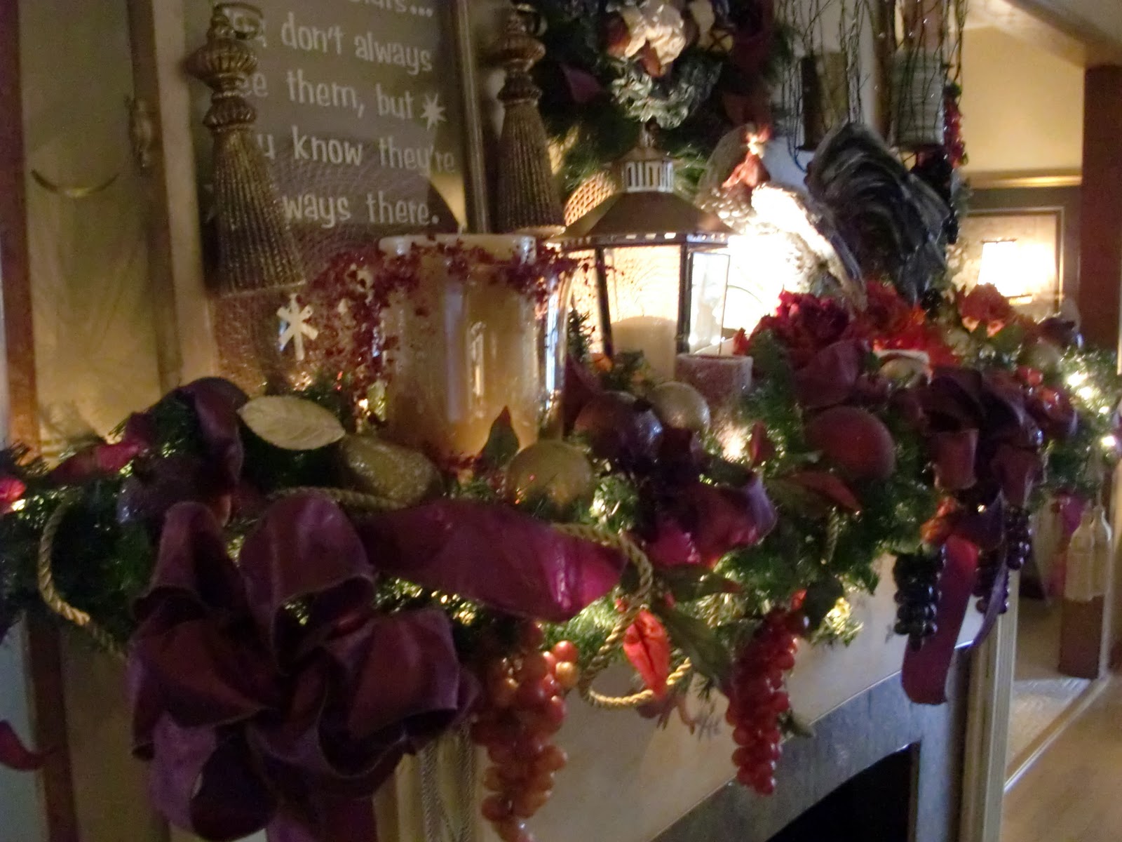 Creative Home Decorating!: Christmas Faux Fireplace Mantel!