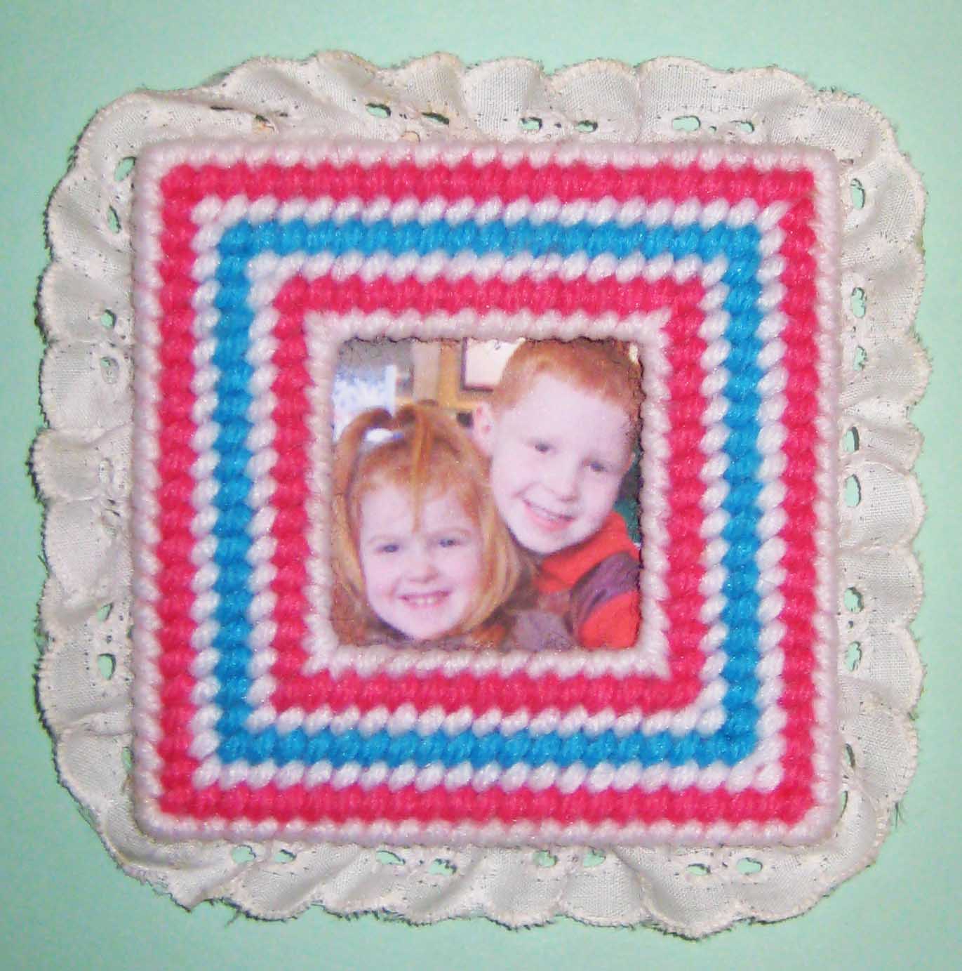 Killer Crafts & Crafty Killers CRAFTS WITH ANASTASIAPLASTIC CANVAS PICTURE FRAME