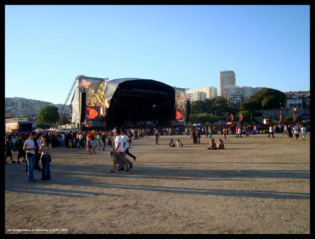 [optimusalive08-(3).jpg]