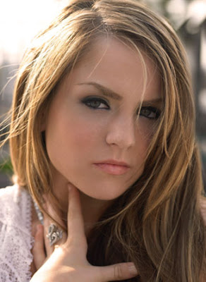 Joanna JoJo Levesque