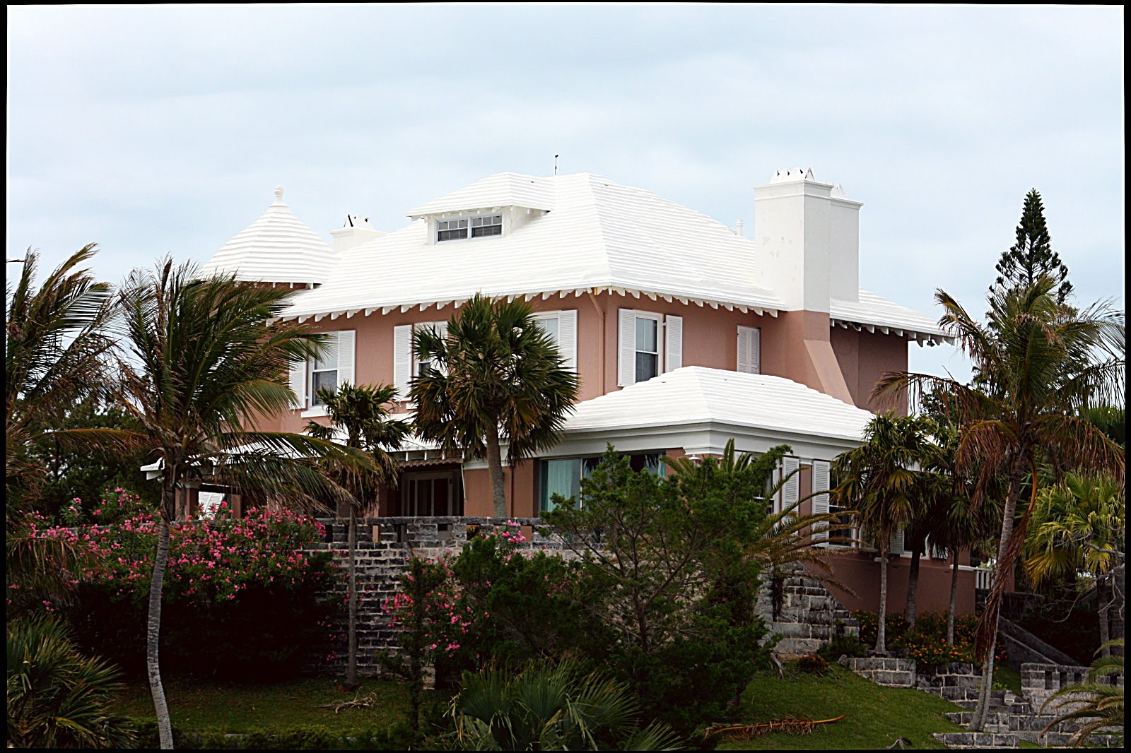 Housepeepers BERMUDA HOUSES
